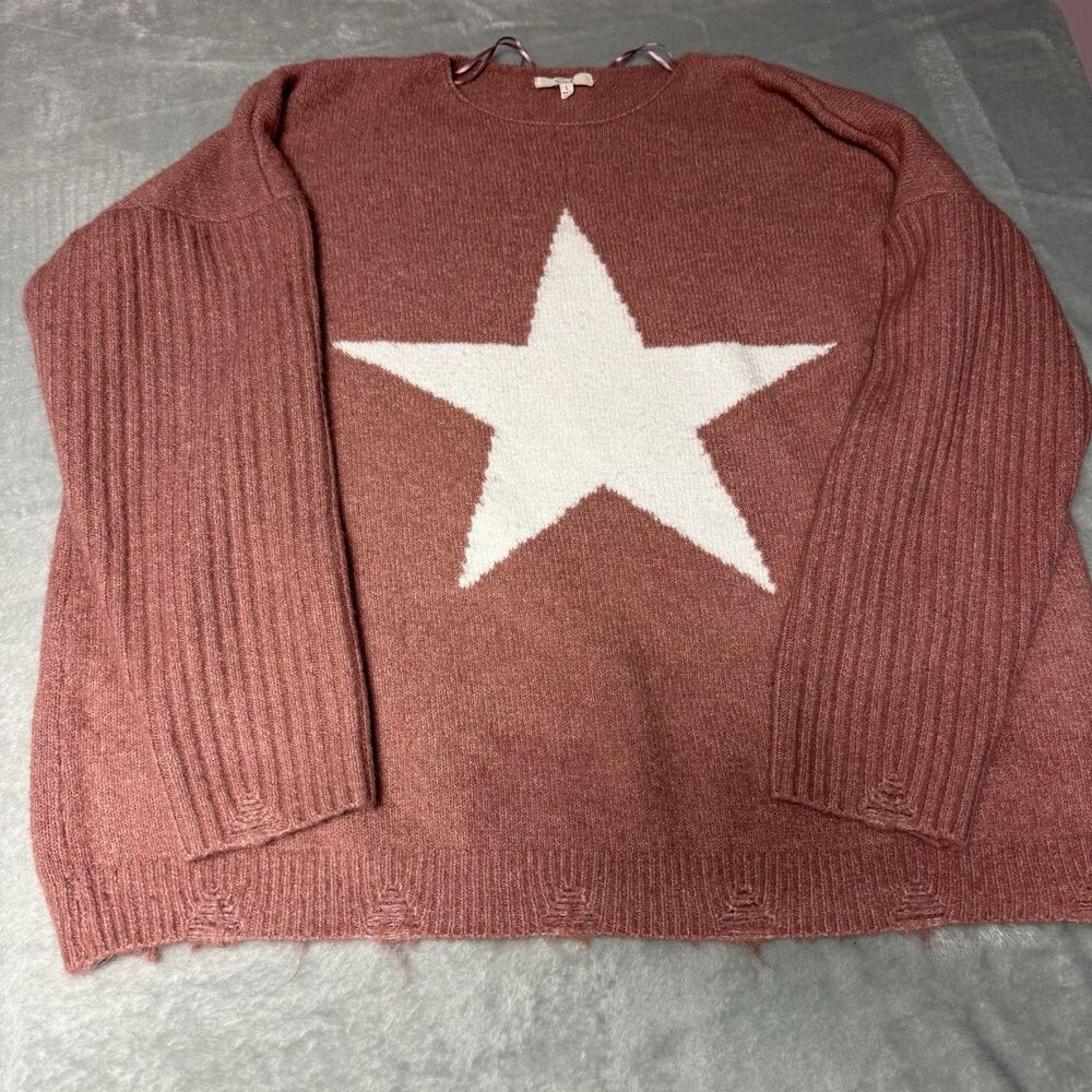 Easel Boutique Star Sweater Distressed Hem Pink White